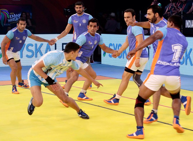 SportDuniaa's tweet photo. #kabaddiworldcup2016  #India thrash #Argentina 74-20 #sportnews #kabaddi @SportDuniaa https://t.co/N7BLTemhVI