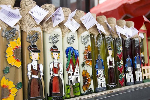 Ven a conocer las iniciativas de los Jóvenes #emprendedores de #lacoloniatovar Sintoniza hoy #16oct radiocomunidad.com 10 am.