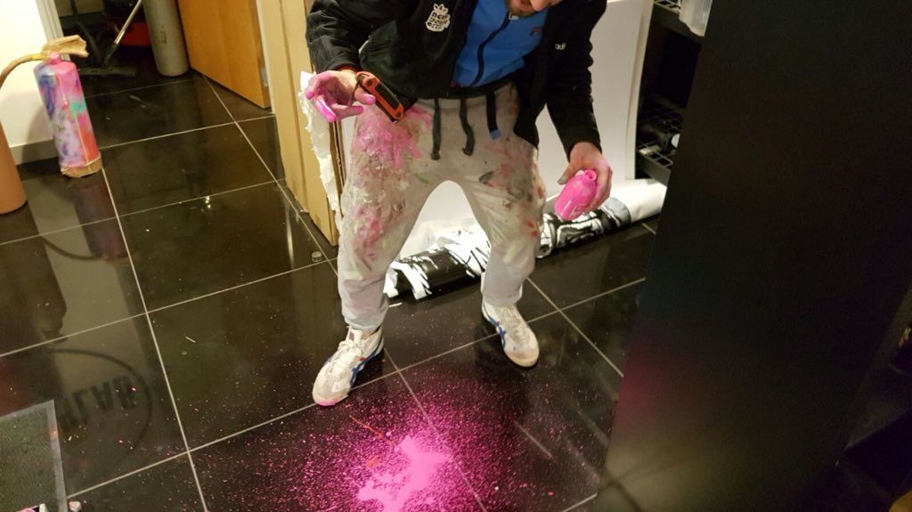 thevablab's tweet photo. Accidents happen on the night-shift 🙈
#eaf2016 #timeisticking #droppedthepaint #peptobismol https://t.co/O5gMcjOf9N