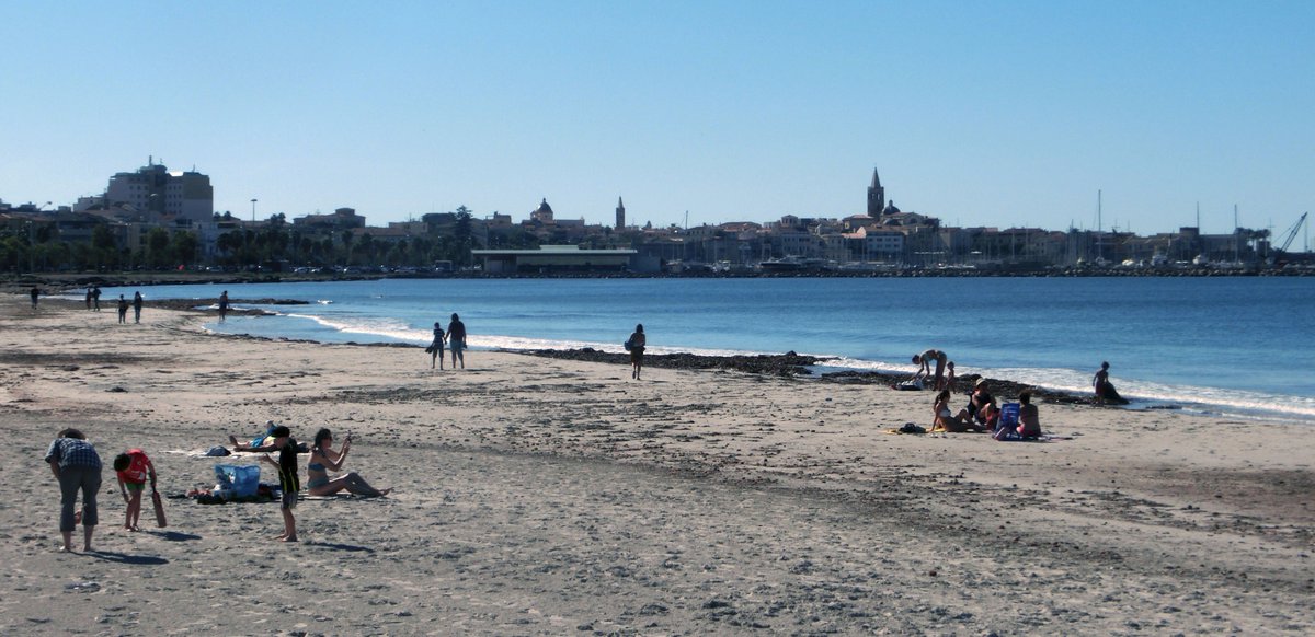 HotelCalabona's tweet photo. #Alghero, splendida oggi https://t.co/KaWDzW0ZFP