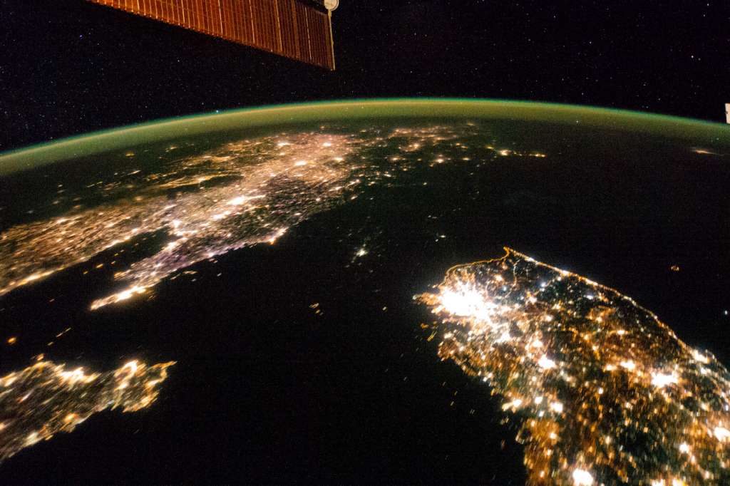 PopGeog's tweet photo. Can you name the world's 20 largest megacities from space? https://t.co/Ci7gsz3FoW via @houstonchron https://t.co/r1nTSCNuW6