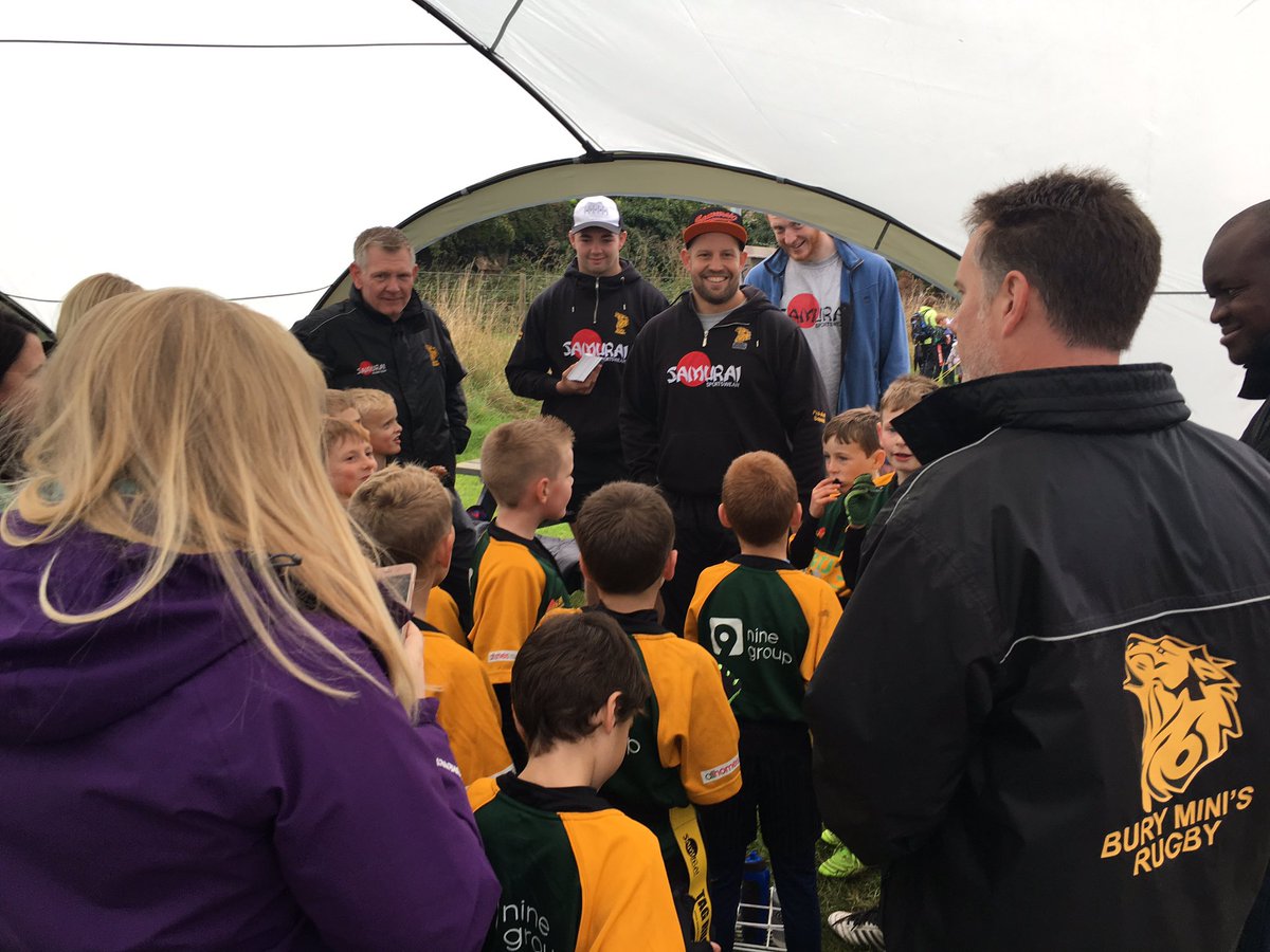BSERugbyMinis's tweet photo. @BSERugby fantastic day - sun now shining minis rugby is brilliant fun! Thanx 2 our sponsors @Sliderobes & 1XV players giving support https://t.co/VRGcptKEGi