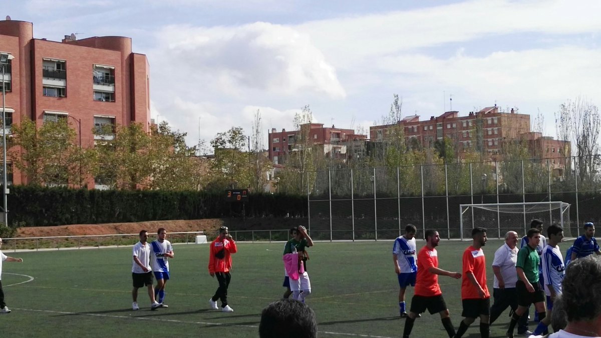 Amateur 3 Avià B 0 7 de 7. Grande equipo grande <a href="/3c4d8e0b17d843d/">Jesus Rueda</a> 
#3cat6 #vamoslasaba