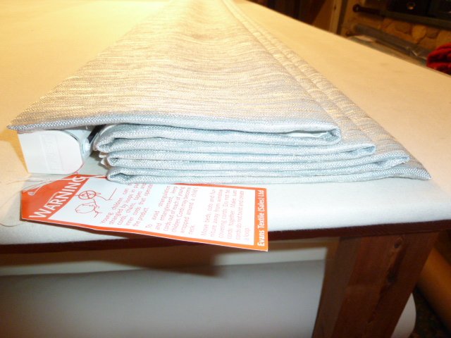 RomanBlind_Wiz's tweet photo. Nearly 3 metres wide #Romanblind #blackout #interlined @PrestigiousText Static fabric #railroaded to avoid joins 8 cords to prevent sagging https://t.co/mJRrsx8LwA