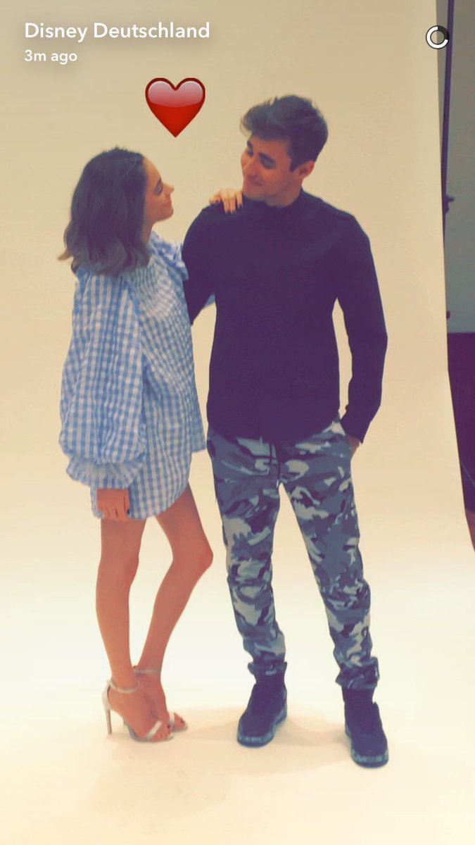 dolcestoessel's tweet photo. QUIERO ESTA FOTO IN HD. https://t.co/tNF6wOsy4c