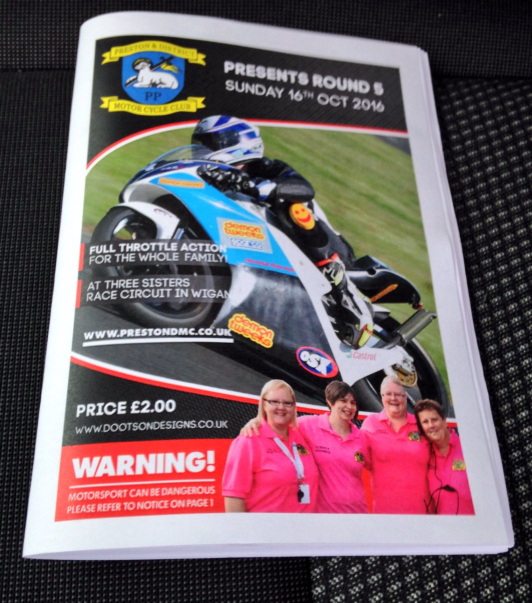 HefynOwen's tweet photo. Ready for our Final Race Day of this season 🏍🏁 #PDMCC @donnajeff #G50 👍 #OwenRacing #ClassicRacing @WelshMotorsport @Blmoor72 @ArranHands85 https://t.co/wTFnfoQ6lQ