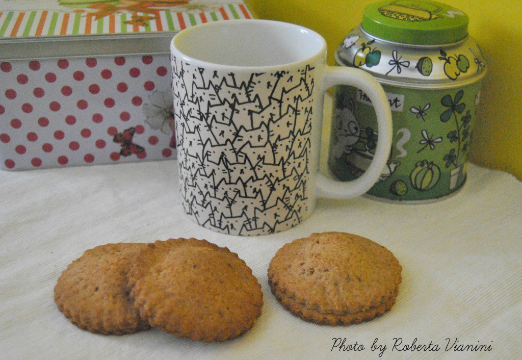 madamaRobe's tweet photo. Biscotti integrali con uva – Whole biscuits with grapes https://t.co/efS441YfOx https://t.co/GIkyZLYOgZ