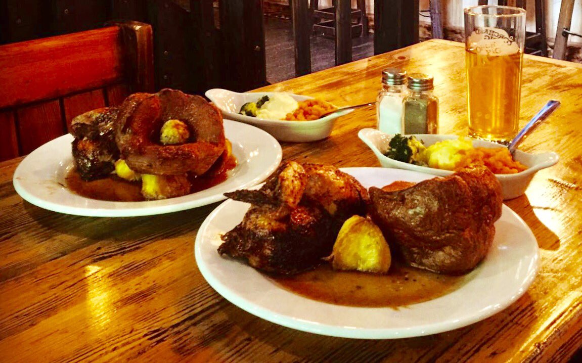 SteamBristol's tweet photo. Sunday is Roast day mmmmmm........  #steambristol #steamsundays #yummers 👍👍 https://t.co/P0VTGFEq3r