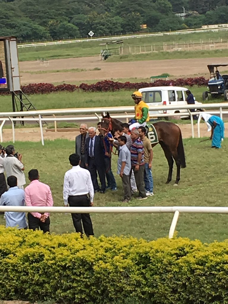 rwitcmumbai's tweet photo. #HiddenSoul wins the Sultan Chinoy! Kudos to #Champakbhai, #sandesh and veteran trainer #Shah! https://t.co/kY76SJDUGa
