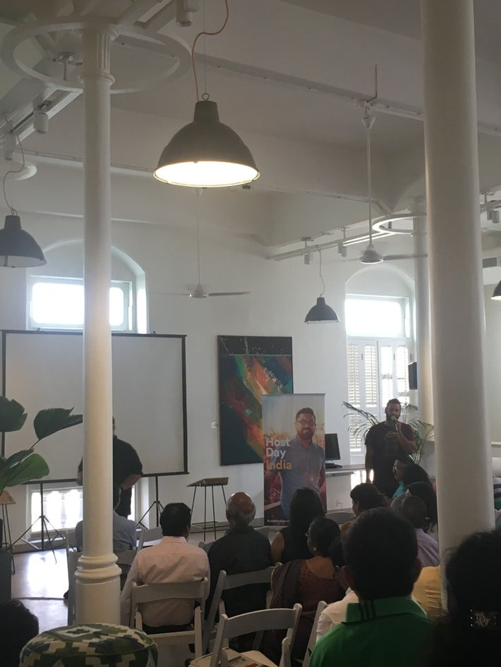 Playing_Human's tweet photo. @khau in the house :) #AirbnbLove #ToastToHost lovely https://t.co/FIgToF6CTC