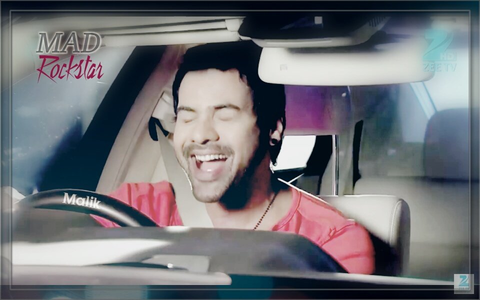 khadijathisside's tweet photo. MAD RocKstar 🎸🎧🎶 Mr. #Cutiepie #favorite person 😊❤💕
#HANDSOME #Dashing #SEXY #HOT 🔥✔ #BAE #abhi the #ROCKSTAR @SHABIRAHLUWALIA @TeamShabirA https://t.co/dF0vjACQMG