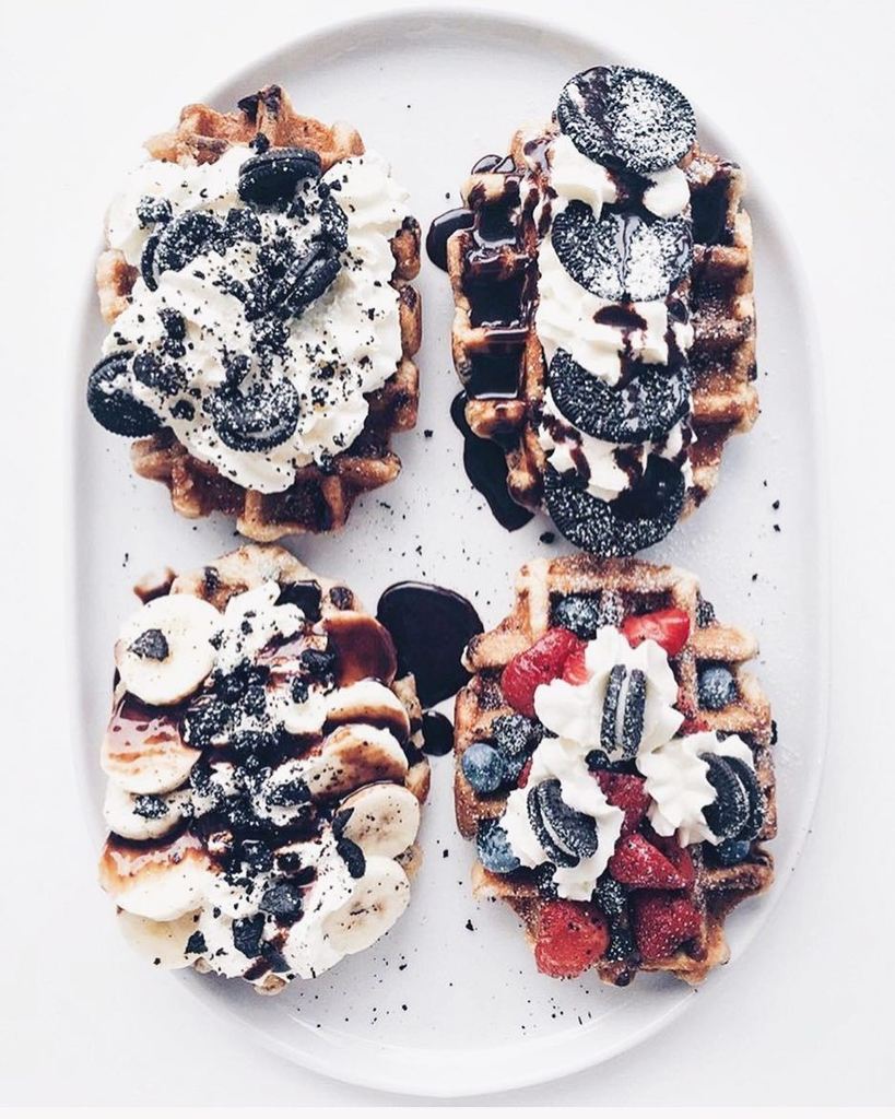 theCocoaChelsea's tweet photo. Sunday morning breakfast inspo courtesy of @lichipan 🍓❤️🤗 #inthemorningimmakingwaffles https://t.co/6gEnB5ZzjM https://t.co/PWAAIUIiPz