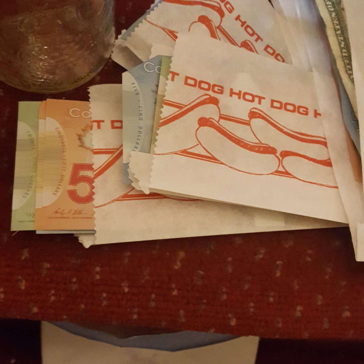 beer_slinger's tweet image. I divvied up the tips tonight.  #stackpaper #sausagelife