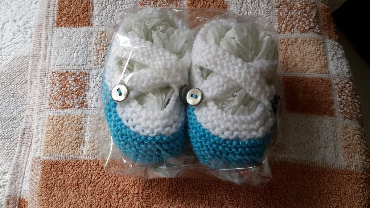 Baby booties  £3 any colours made to order.