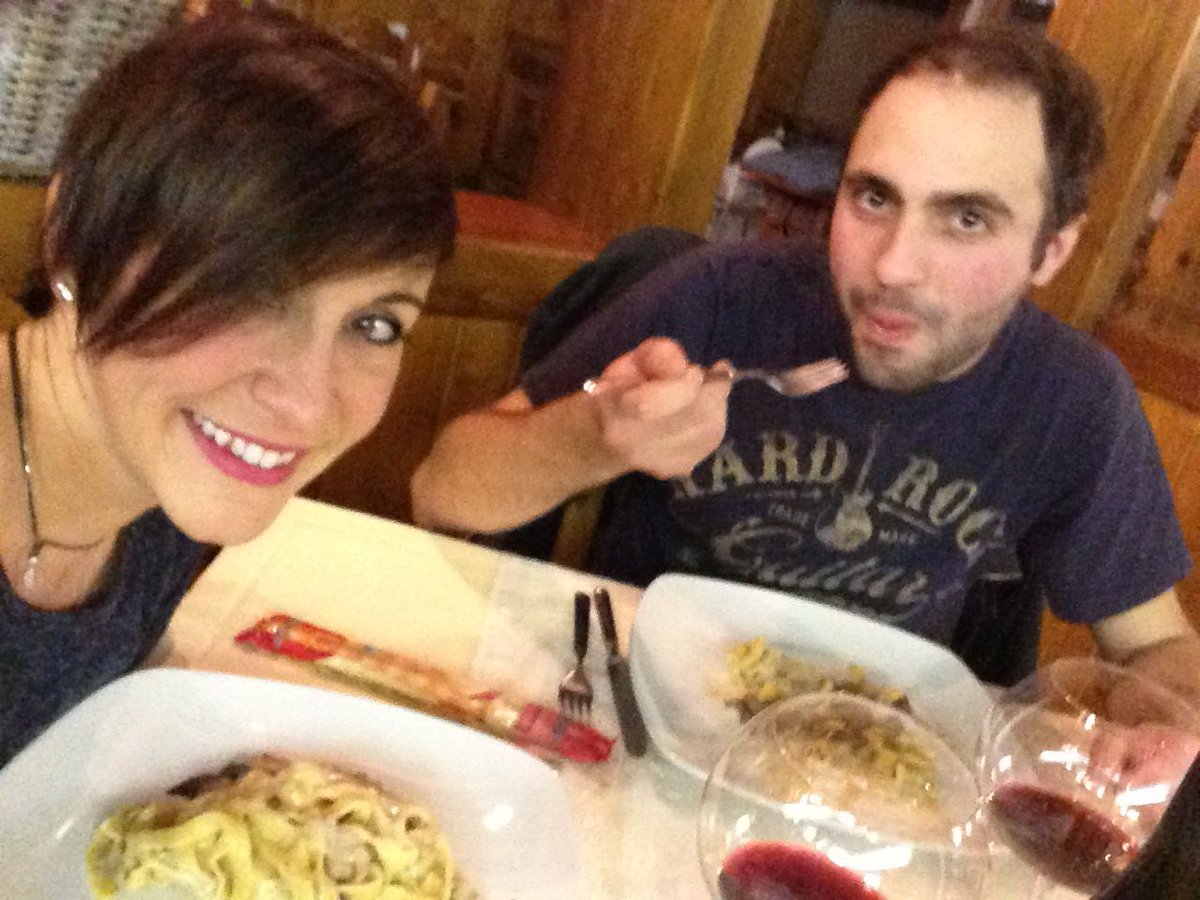 lor_deguio's tweet photo. Io e te @liverani_erica perché a tavola in due c’è più gusto! #apranzoinsiemeFW, #ItalyFoodWeek https://t.co/DQHvuxiCVq