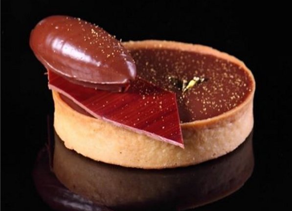 MasterChef_es's tweet photo. Te deseamos un domingo muy dulce de la mano de @JcobTorreblanca y este cremoso de chocolate, praliné y café. ¿Qué te parece? #MasterChef :) https://t.co/v6w1EDzgsF