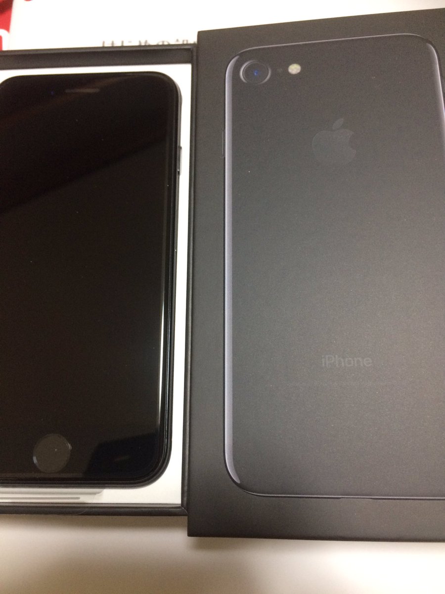cocacola_zero_M's tweet photo. iphone7 ジェットブラック 128GB ドコモ やっと届いた
#iphone7  #アイフォン7 https://t.co/ERH7drjzmv