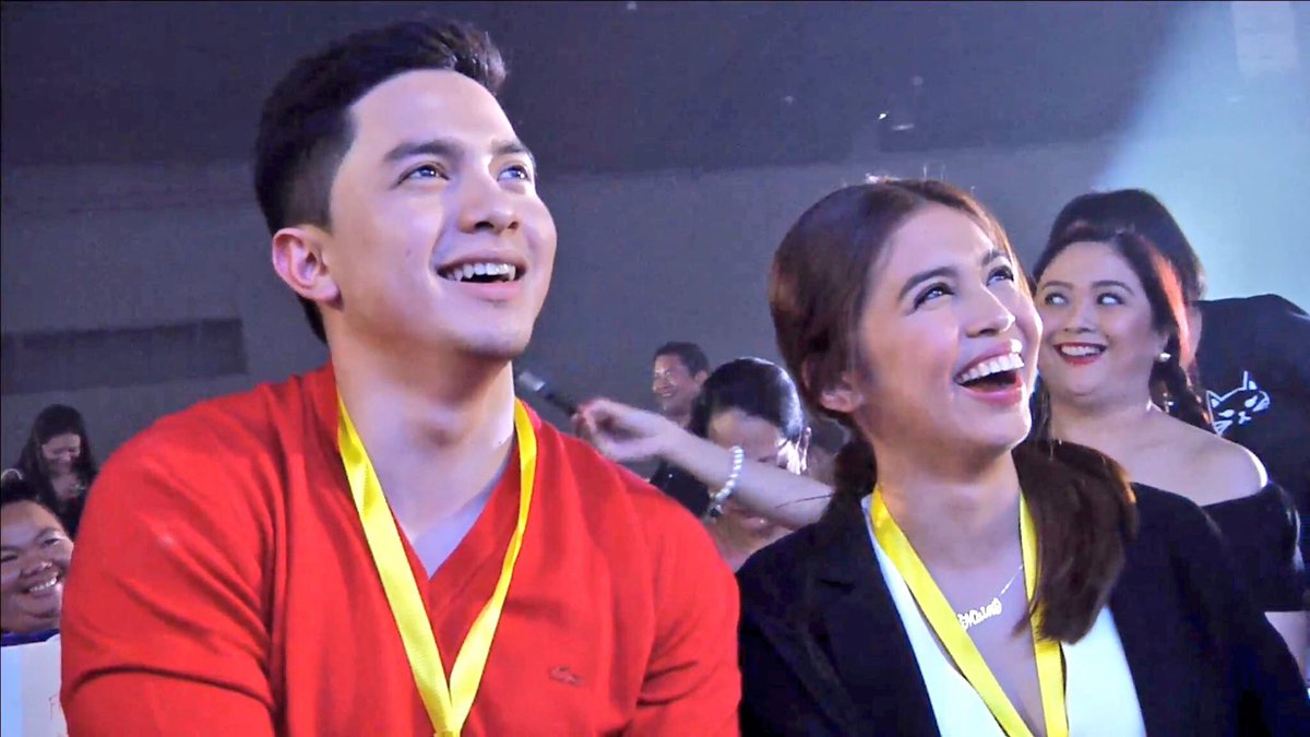 aldub_uae's tweet photo. Priceless...😘 photobomb @ChristineBBabao 😁👌🏻 #ALDUBNationFest2016 https://t.co/sZmgdZxyvi