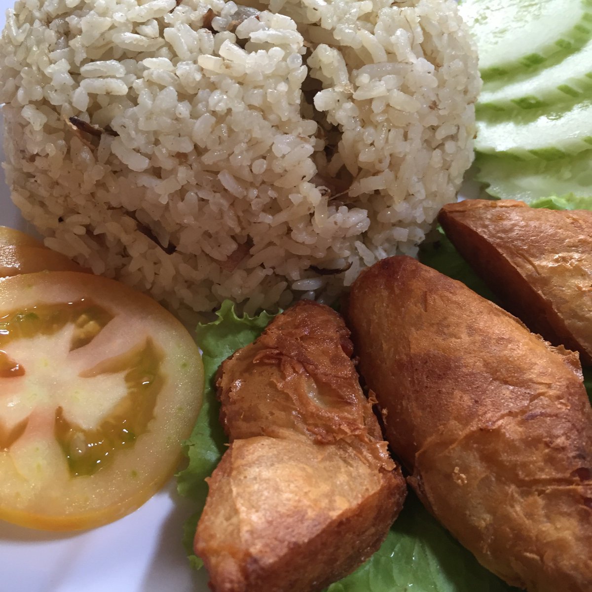 VeganFoodQuest's tweet photo. #Vietnam style mock meat for lunch here in #SiemReap $5 for 3 people #Cambodia #ComChay #vegan #vegantravel https://t.co/N5kRdMe9Al