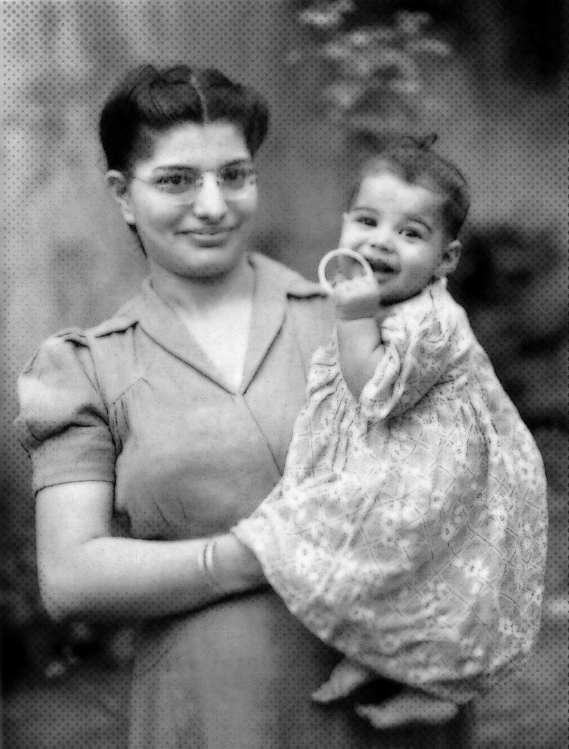 aqueenofmagic's tweet photo. 🎂 | Tal día como hoy, el 16 de octubre de 1922, nace la madre de Freddie Mercury. Jer Bulsara cumple 94 años. Happy Birthday, Jer! https://t.co/Lz71yJJZJK