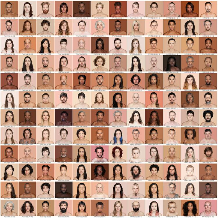 maumauarts's tweet photo. #InsightSunday #AngélicaDass's Humanæ has the audience realize the primary colors have exactly the same importance that the mixed ones. https://t.co/kWZGxHoDRQ