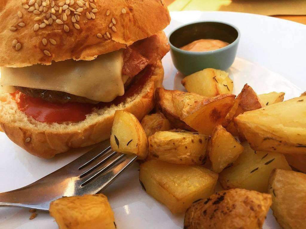 napodev's tweet photo. #RevCamp #FoodPorn https://t.co/rCcHAH9mlD https://t.co/oKmmIEX3NX