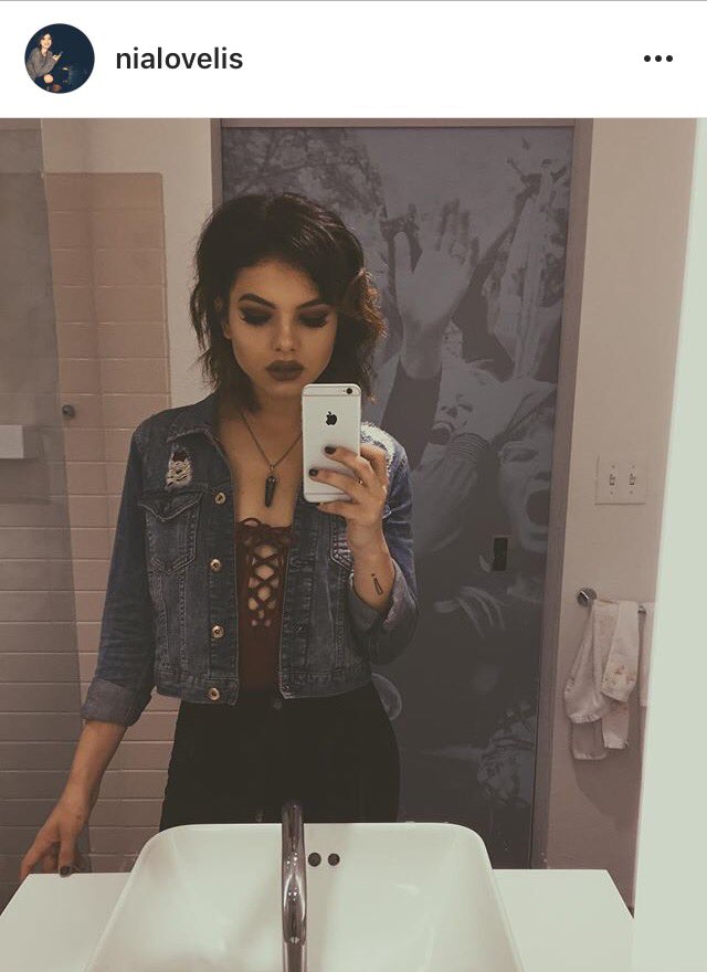 HeyVioletFR's tweet photo. #PHOTOS - Nia via Instagram. https://t.co/C3bkuL9kbo