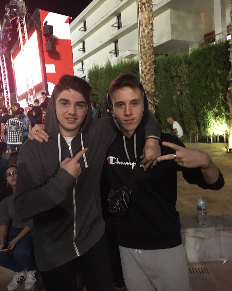 Zammm010's tweet photo. @wallsitoo lo hiciste de puta madre hermano , eres un fenómeno https://t.co/eTiPaEKZCJ