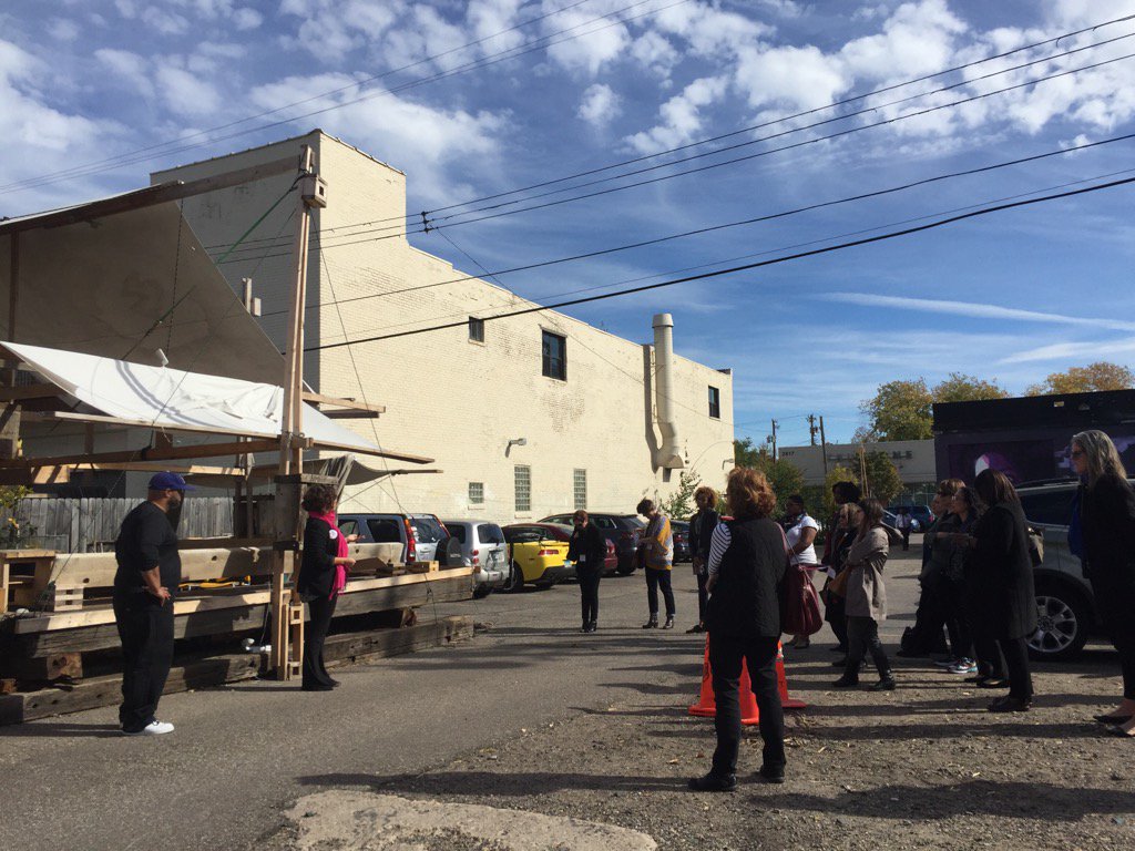ETakeshita's tweet photo. .@intermedia_arts Julie Bates and @BullyCreative sharing Creative City Making w/#GIA2016 https://t.co/NDSQ8jCliv