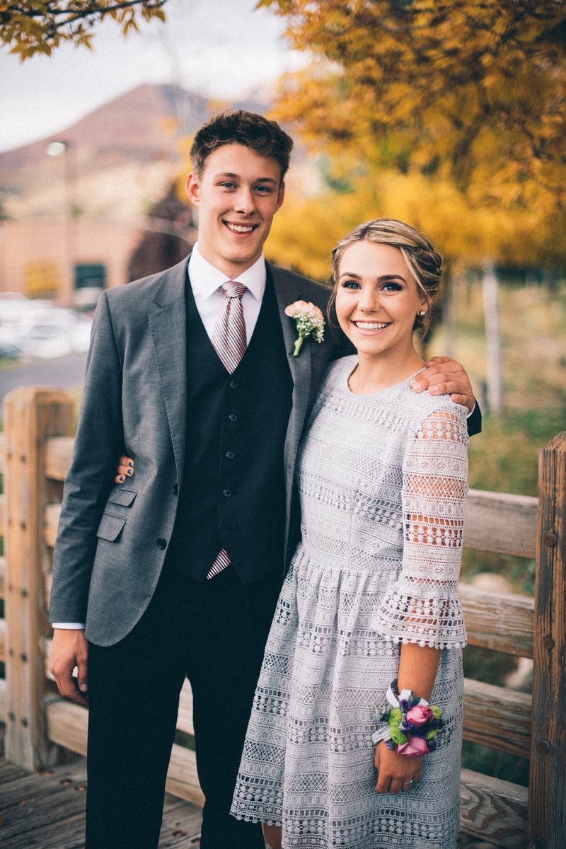 GracynMatthews's tweet photo. Had the best HOCO group ever!!!! https://t.co/CBHzUNQU0X