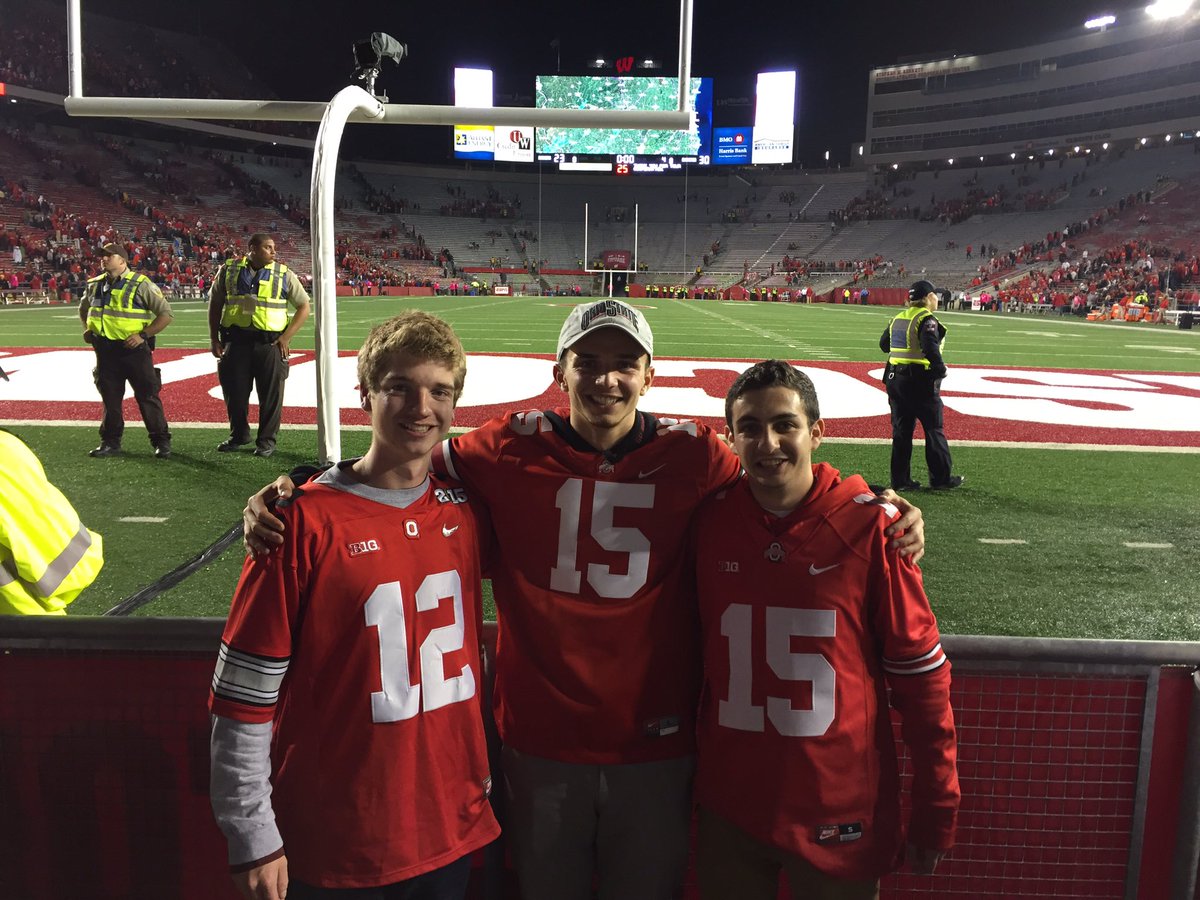 OSUDSP's tweet image. Nothing better than some Brothers supporting the Buckeyes! An unbelievable win - go bucks! #OSUDSP