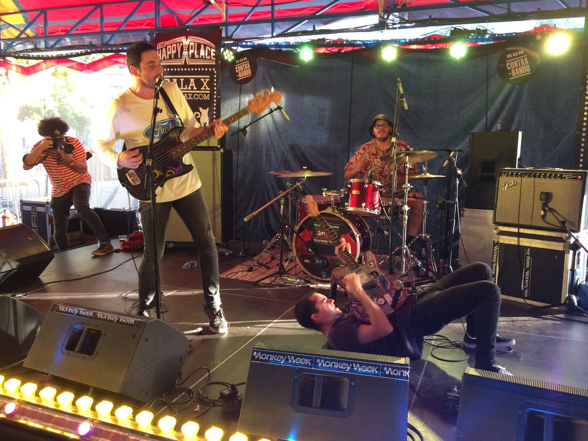 ciudad_oasis's tweet photo. Vaya dos conciertazos se marcaron los Kings of the Beach en el #MonkeyWeek2016 

Larga vida al Monkey Week. 

#CoenelMw https://t.co/1GRC3dpmQu