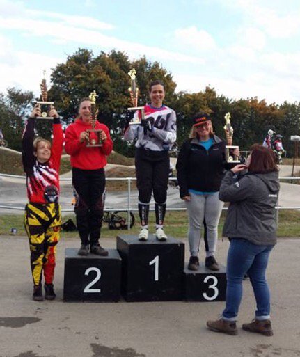 Perroni101's tweet image. @The61Project great day @BulletsBMX. 4th in mixed 17+ B final, trophy for 1st regionally &amp;amp; the sun shone! 😊