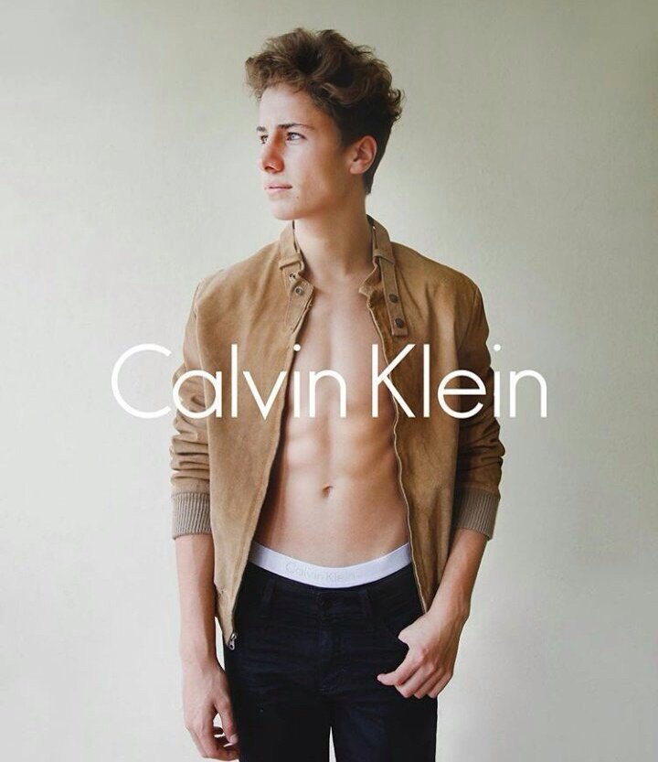 mbxrk_'s tweet photo. Cuando el trip sano si funciona.😍🙌
#JuanpaZuritaEnCalvinKlein https://t.co/C7ZQBobKLv