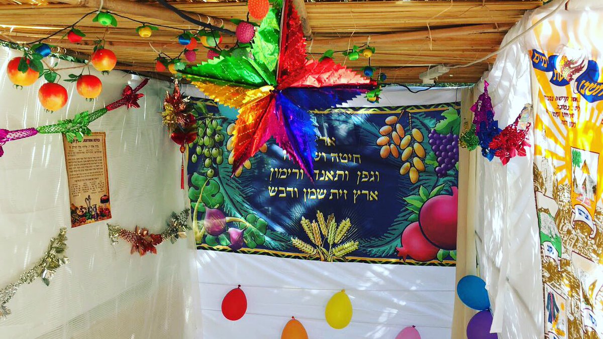 Emunah_RavDror's tweet photo. After experiencing unique holiness of Yom Kippur, we now come to Sukkot, a time of happiness #ravdror #emunah.com #injerusalem #happysukot https://t.co/t8ADZ5VUKP