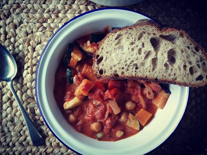 Mon_Petit_Cafe's tweet photo. #vanmade crewpot for #dinner ... #chickpea & #veg #stew ... #organic #eatwell #eathealthy … https://t.co/YZlB6oeEt2 https://t.co/Xrc9iUkJaX