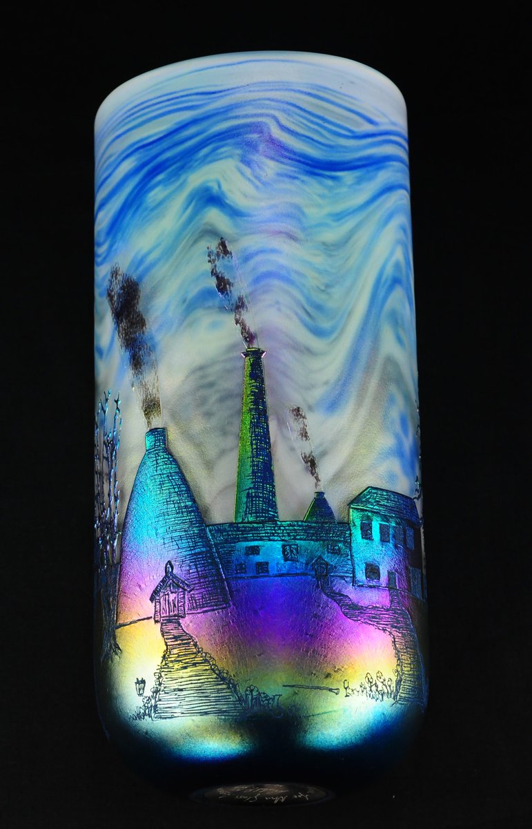 Thank you to all at the GA events this weekend. One lucky bidder now owns a glorious vase by <a href="/rgol777/">Station Glass</a> funding britishglassfoundation.org.uk