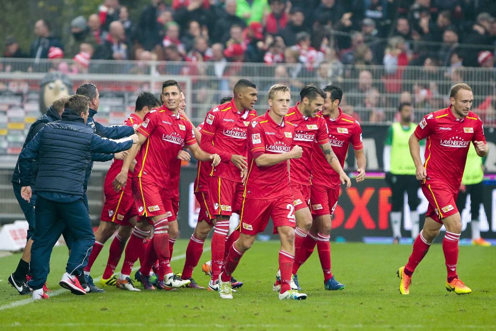Fussball_Bild's tweet photo. Die Endergebnisse der Zweiten #Bundesliga am Sonntag: #FCUH96 2:1, #KSCFCN 0:3, #M60F95 1:3 https://t.co/6Ilm7cin7S