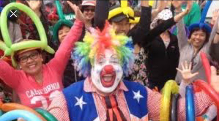 DooDoo_TheClown's tweet photo. most of us are professional, not people dressing up scarring  we love to perform @TheEllenShow @sethmeyers https://t.co/xC621d757N