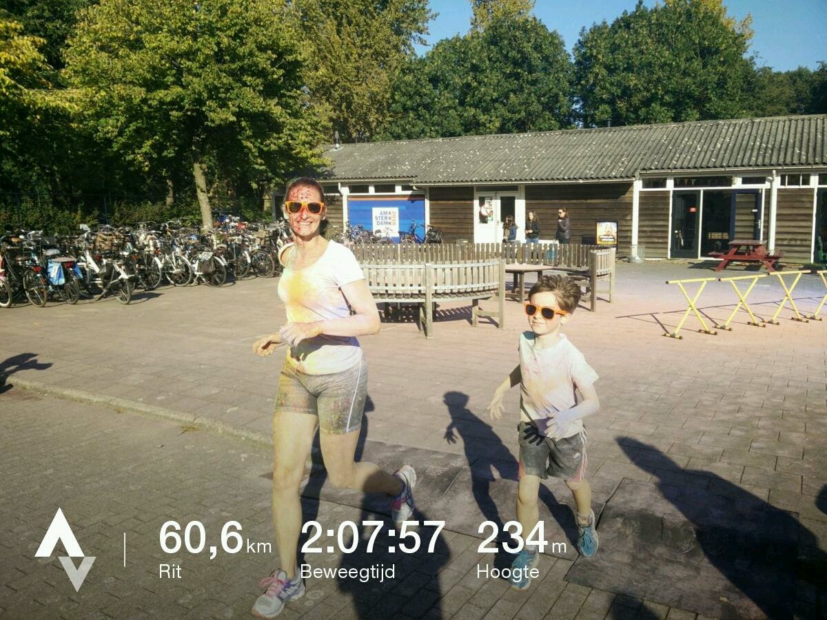 RandolfBroer's tweet photo. Lekker ritje Doorn - @AVGouda om aan te moedigen bij #runofcolors. Lekker gemiddelde van 28,5 op #cross hybride, niet eens op de racefiets! https://t.co/CTjNTEWXj6