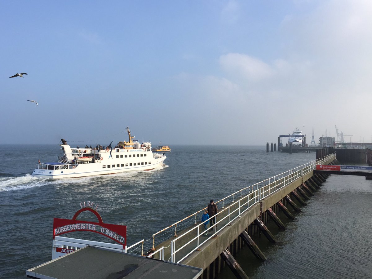 Stolz_Ohligs's tweet photo. #AlteLiebe: #Flipper, #Stoertebecker und #Elbefaehre • #Cuxhaven https://t.co/5BSry4MpfX