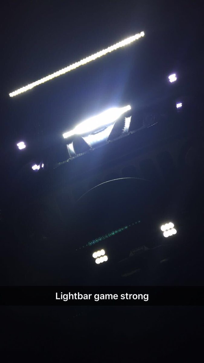takeme_Muddin's tweet photo. The jeep is just a little overboard with lights 💁 #stadiumlights? https://t.co/IVO4mFCTT1