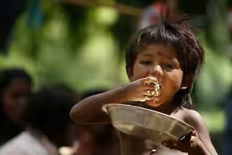 Satishbverma's tweet photo. Khana khane wale se jada bada khilane wala hota hai!  @foodforlife @Surya09090733 #Insight17 #WorldFoodDay #FoodForLife #FoodDay @nminsight https://t.co/lhRpvQGDCI