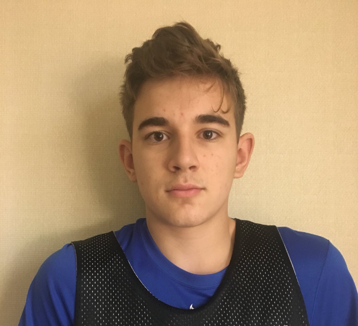scotteburger's tweet photo. 2019 Riley Burger MPLS,MN the 6'6 2-4 combo Impressing at #PangosAllSouth. Ave 13.5ppg  @trigonis30 with DEEP 3's and strong post play https://t.co/gP2yWP0s2b
