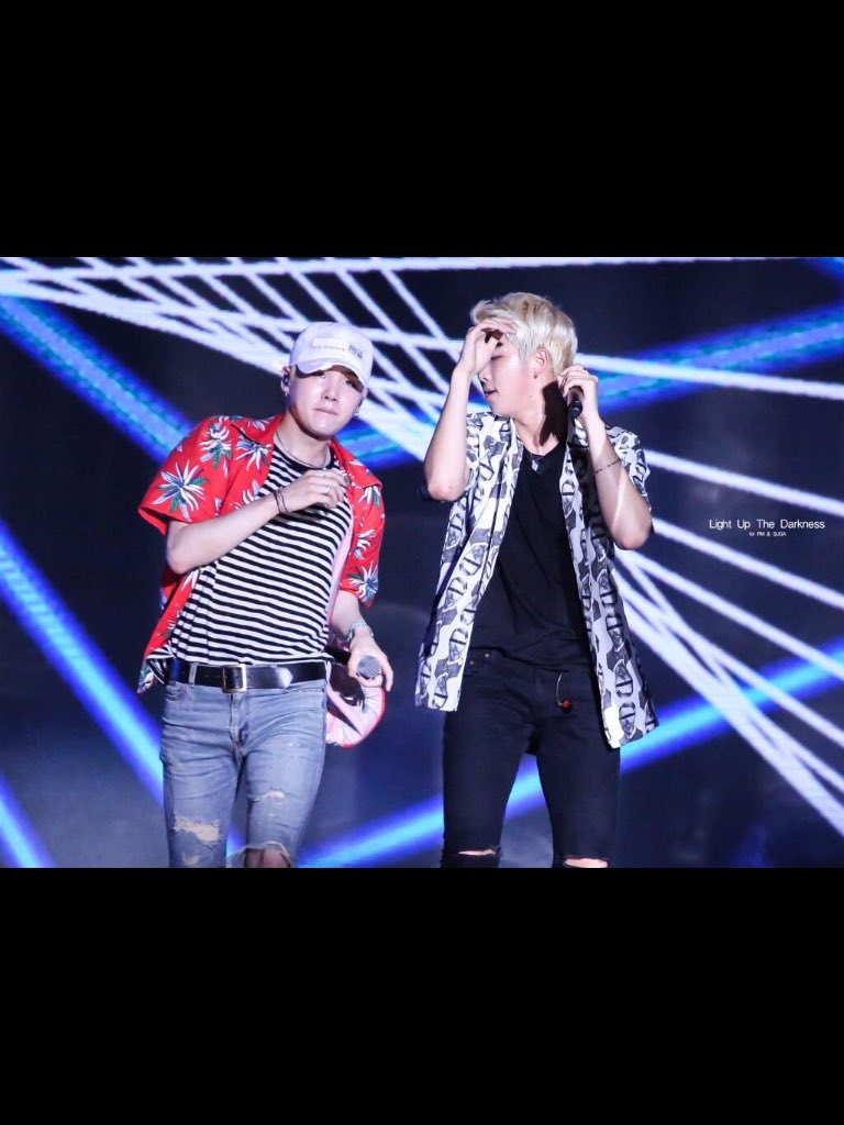 JaPaN_NaJa's tweet photo. ไม่มีใครชิป คู่ rapperสายชิคคู่นี้บ้างหรอ55คือก็ดูเข้ากันดีนะ555 #rapga #yoonmon #BTS #방탄소년단 #Rapmonster #SUGA *บ้างรูปเจอในทวิตขออนุญาตนะคะ https://t.co/nH2bUKjOAD