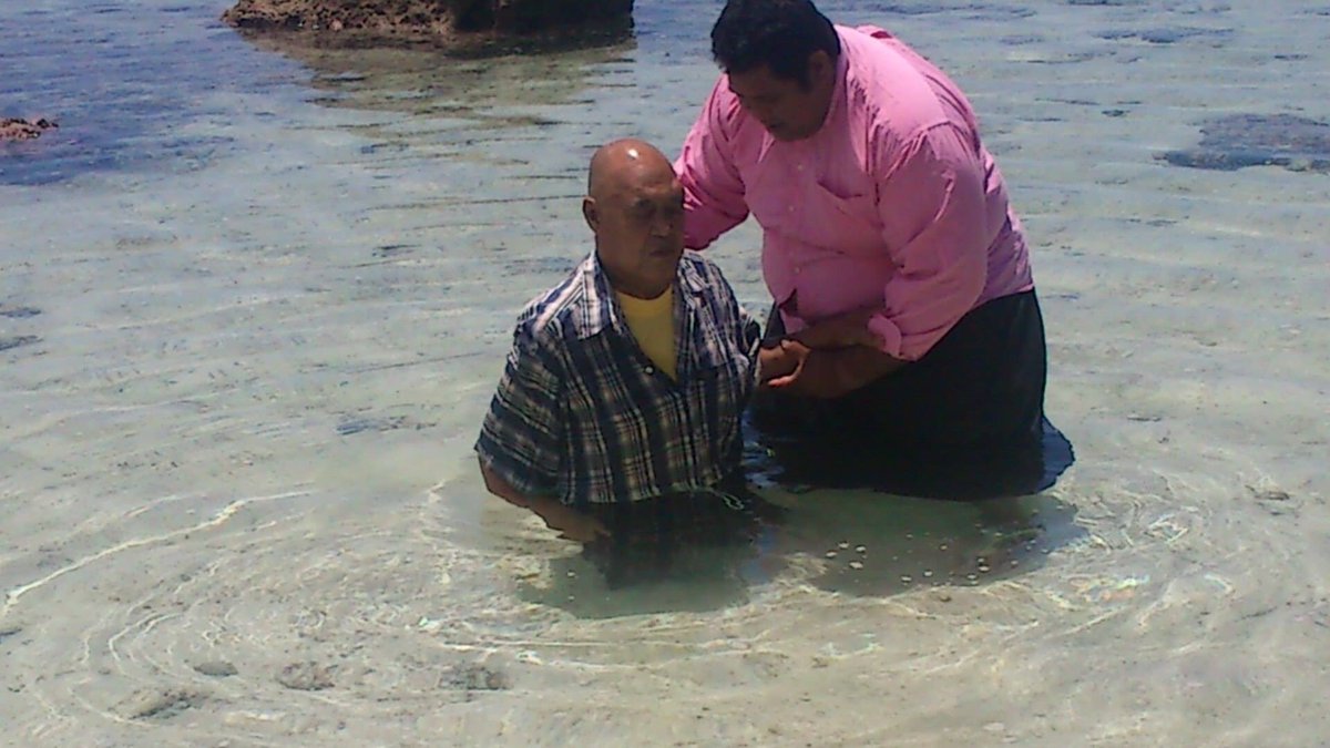 BeckySBuckland's tweet photo. PRAYERS answered in TONGA! Pstr Vai finally sees his dad come to repentance &amp; baptism after a lifetime of waiting &amp; praying! #prayuntil YES! https://t.co/bNwYvbLY1B
