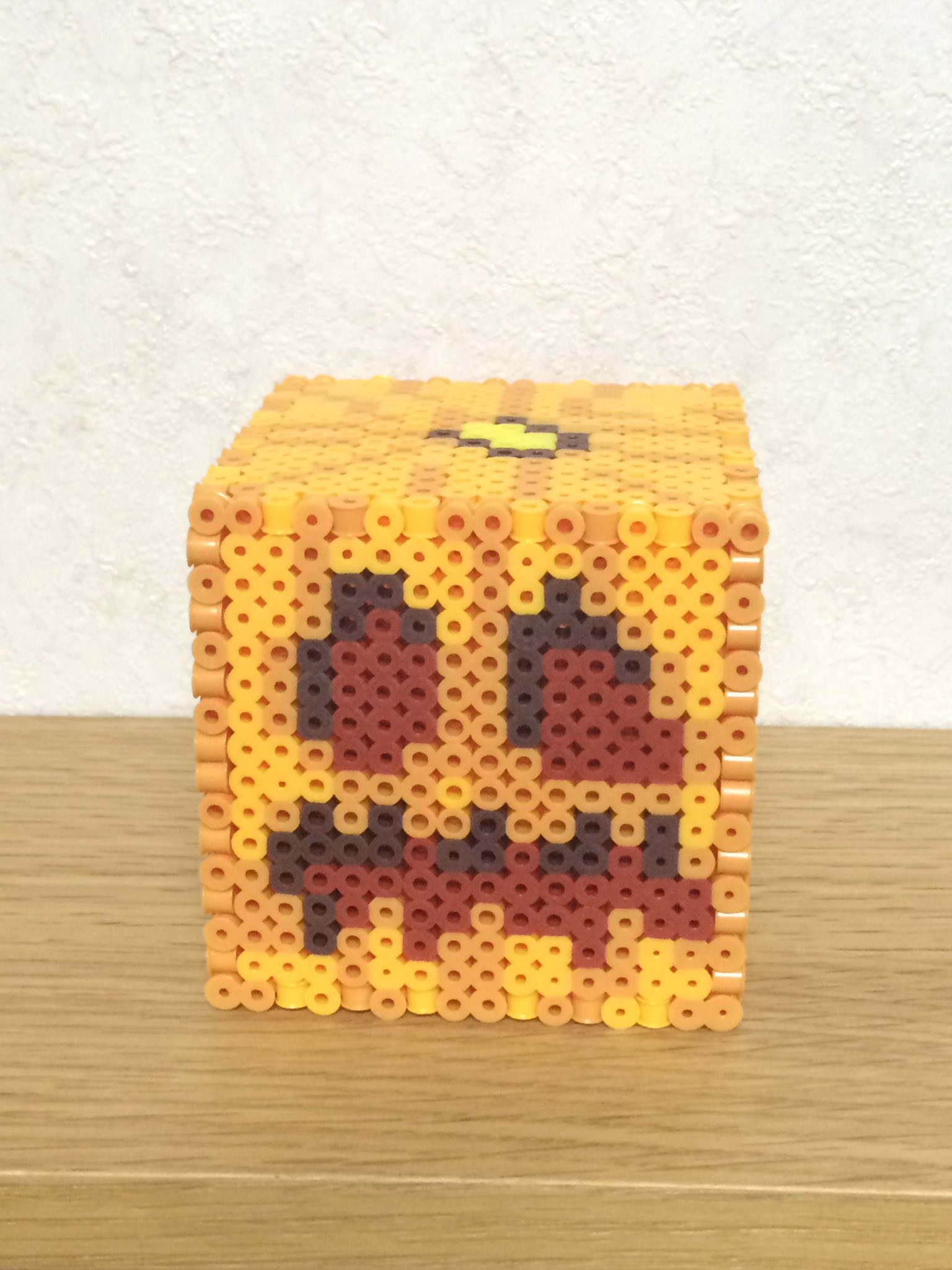 Sappoi さっぽい 立体アイロンビーズ アイロンビーズでminecraftのカボチャ作りました ハロウィン近いしテンション上がります アイロンビーズ パーラービーズ Minecraft