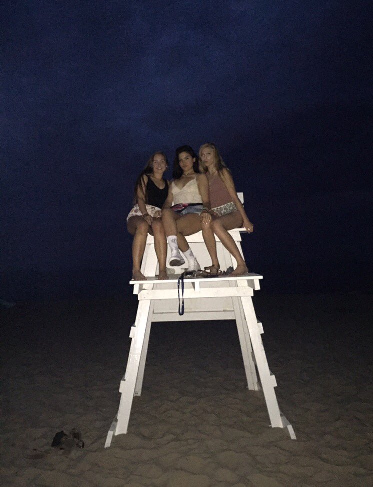 chloeDaltonnn tweet picture