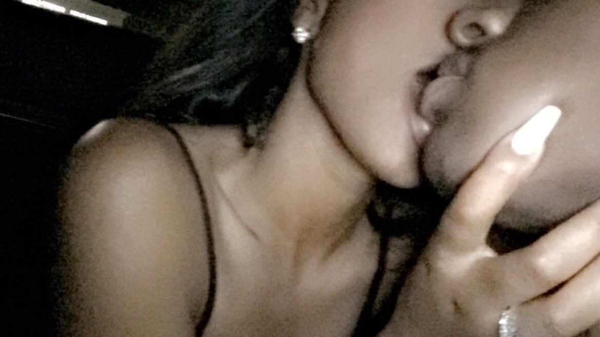 MJ_Backup98's tweet photo. Mood ; 😍😭😍How I'm trying to be 😏 https://t.co/4cdmZLeAvj
