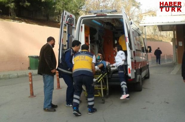 Kocaeli'de polise ateş açan şüpheli bacağından vurularak etkisiz hale getirildi! Mahalleli polise taşla saldırdı hbr.tk/l1TD6Q